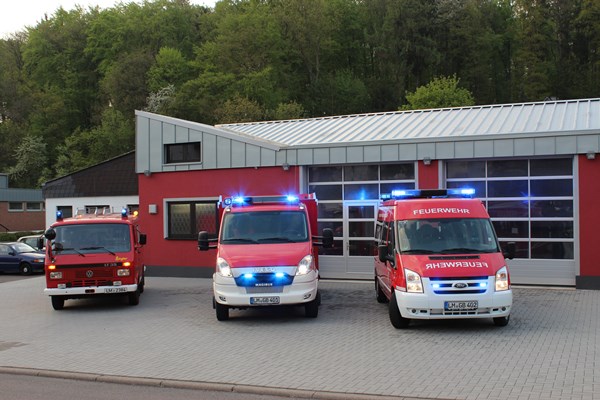 Fahrzeuge Feuerwehr Niedertiefenbach